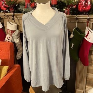 Size 2Xl long sleeved shirt